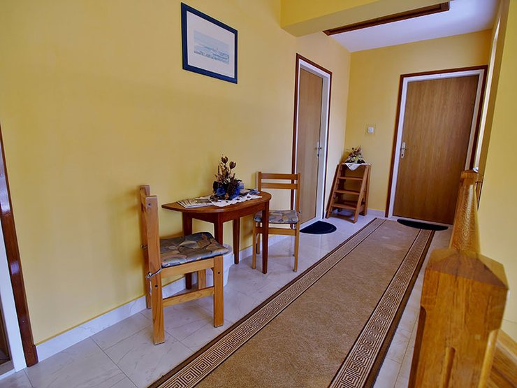 House and surroundings – photo 4